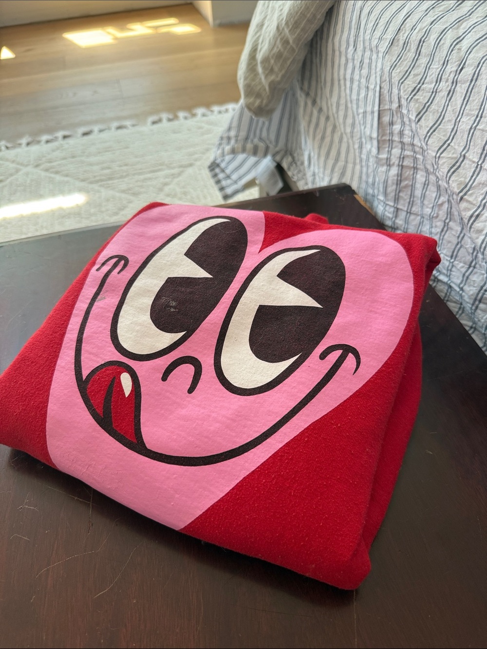 Graphic Heart Face Sweatshirt - Red & Pink